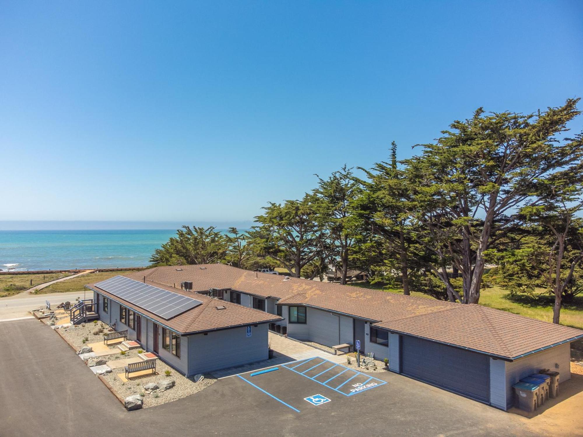 Windrush Inn - Cambria Exterior foto
